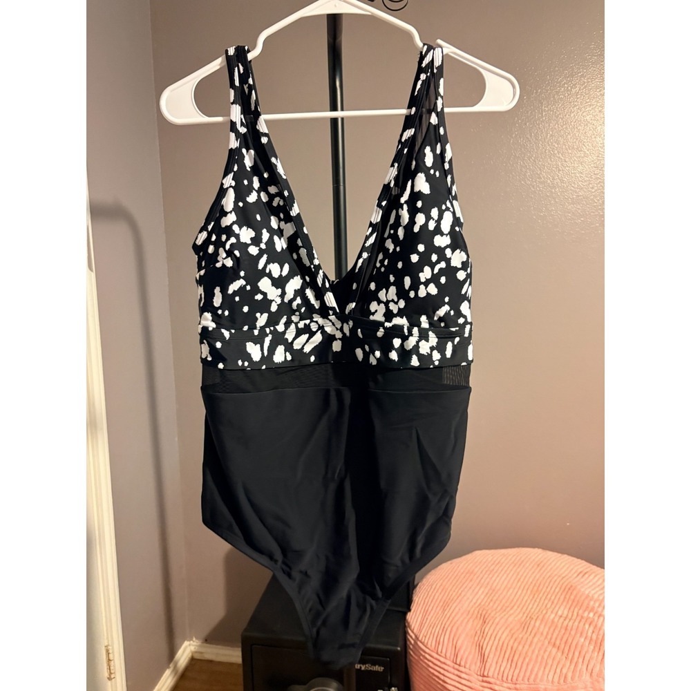 Cupshe‎ Women’s One Piece Beautiful Size 1X Black Cheetah Leopard Swimsuit New